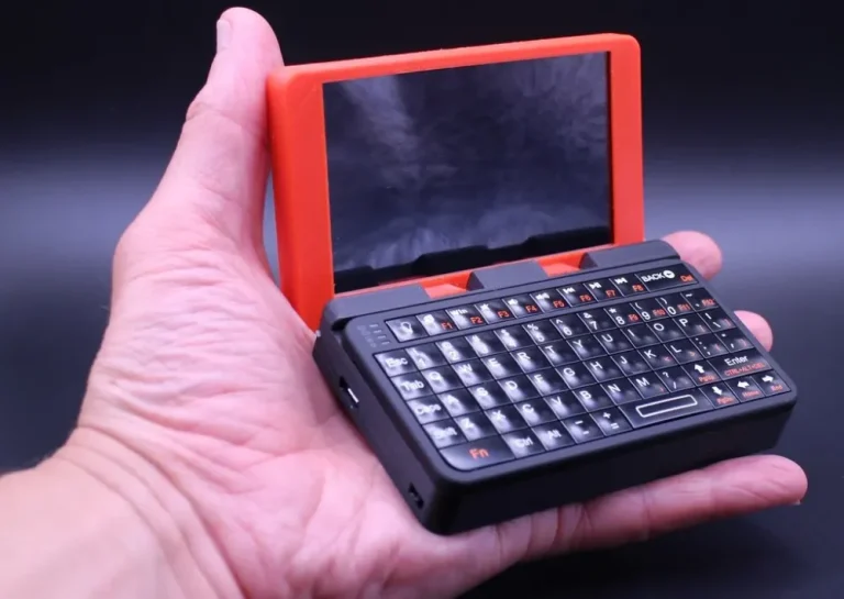 7 Raspberry Pi-Based Laptops and Tablets for Tinkerers